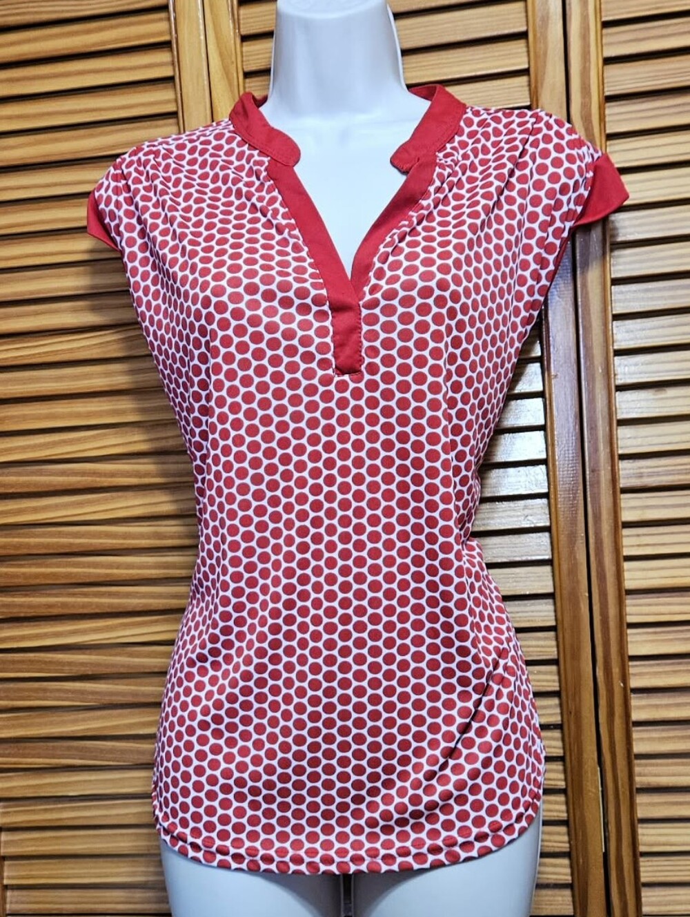 White And Red Polka Dot Sleeveless Top Sz Large